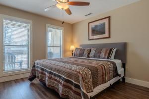3BR WALK-IN with Loft - Pool - Lake Access - FREE TICKETS INCLUDED - RH230B