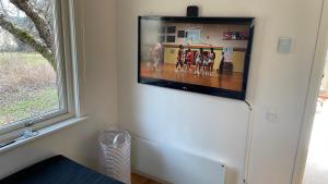 Modernt gästhus med två sovrum och sovmöjlighet för upp till fem personer