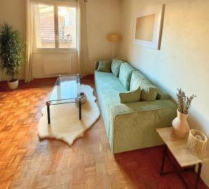 Cocon Avignonnais au Cœur du Centre Historique