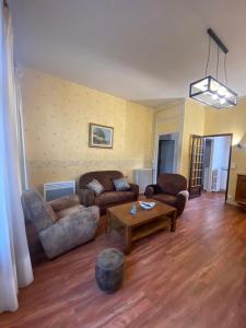 Appartements Logement Spacieux 3 Chambres a Azay-le-Rideau : photos des chambres