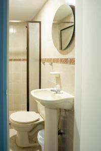 HABITACIÓN AMOBLADA SECTOR LAURELES, ESTADIO capacidad max 2 personas