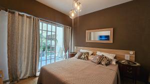 Cabildo y Juramento, semipiso confortable en Planta baja