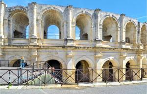 Maisons de vacances Amazing Home In Sernhac With Wifi : photos des chambres