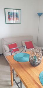 Appartements Agreable , frais oriente nord studio Gaelle wifi gd balcon vue superbe : photos des chambres
