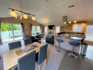 Beautiful Spacious Lodge in Kippford Country Park Pass the Keys - Mainsriddle