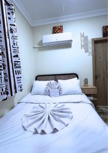 The 5 Inn - Pyramids