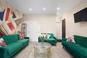 OnSiteStays - Stylish 5 bedroom house with 3 bathrooms