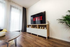 Apartment Rezidencia Severná, 24hr Self Check-in, 2 Bedrooms, Free Garage Private Parking, Balcony, 5-minute walk to City Centre