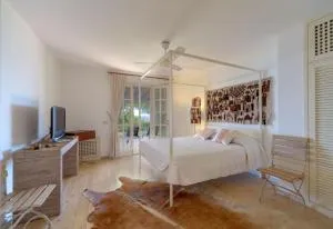 Serrano**** - 罗通多港