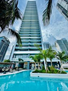 New 2BD 2 BATH LUX Penthouse City and Bay View