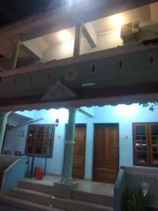 Couple flats - Attingal
