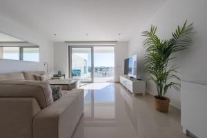 Porto de Mos 105 by Destination Algarve