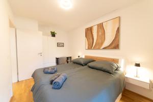 Cozy garden apartment