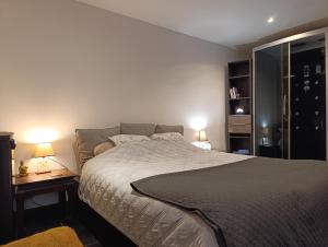 Appartements Appartement meuble avec parking tv box netflix : photos des chambres