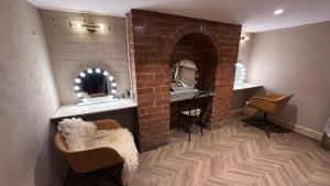 Stylish 1 Bed Apartment in Wolverhampton City Ctr