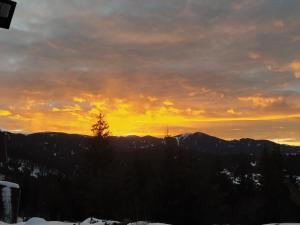 Апартамент - студио в кв Сарафово с морски изглед