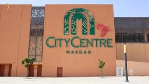 Tranquil Masdar 2BR Pool and Free Parking