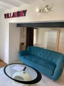 Logement avec alcôve et jardin proche du Château - 维朗德里