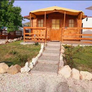 Feudo Mallav big wooden house b&b Noto