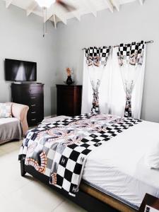 The president room 5 minutes to Devon House 4 Waterloo Avenue Kingston