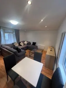 Large St Albans Garden House - 伦敦科尔尼