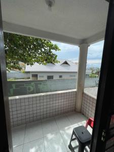 Apartamento para 04 pessoas, em residencial frente ao mar