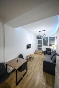 STAN na DAN MITIC FREE PARKING