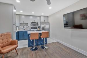 Cute, Charming, West Nash,1 bed 1bath , Private Fenced Yard