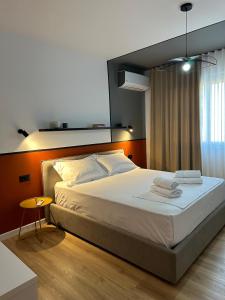 Mondrian Luxury Apartment