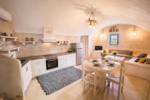 Love Nest with hot tub, hammam & outdoor cinema