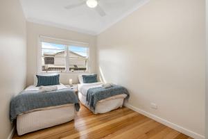 3BR Cozy Cottage - Minutes From Torquays Beaches