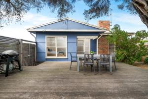 3BR Cozy Cottage - Minutes From Torquays Beaches