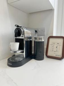 Boutique Double Room in Terrace Home - University Hospital City Centre