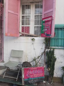 Cytau mesa de trabalho e sofá-cama com ar condicionado, café, wi-fi e água liberados, acesso fácil