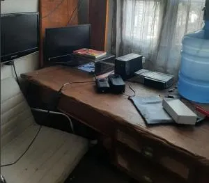 Cytau mesa de trabalho e sofá-cama com ar condicionado, café, wi-fi e água liberados, acesso fácil - Eldorado do Sul