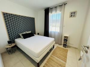 Maisons de vacances LE BONHEUR EST DANS LE VEILLON Maison neuve 3 chambres de 2025, 7 personnes, avec jacuzzi 6 personnes et climatisation reversible : photos des chambres