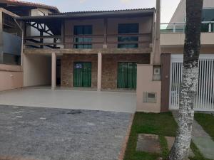 Linda e Aconchegante Casa com Piscina e Praia Litoral Sul de São Paulo - Condomínio com Controle de Acesso