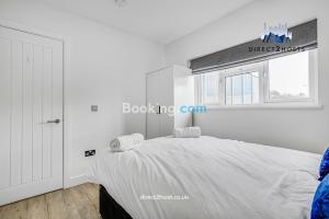 Premium Deals ! Weekly Secure ! Bright and Stylish One Bedroom Flat by Direct2hosts ! London W3 7LU, United Kingdom ! Nancy Properties Short Lets & Serviced Accommodation!