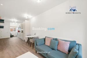 Premium Deals ! Weekly Secure ! Bright and Stylish One Bedroom Flat by Direct2hosts ! London W3 7LU, United Kingdom ! Nancy Properties Short Lets & Serviced Accommodation!