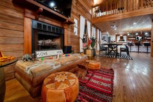 Twins Red Cabin Escape