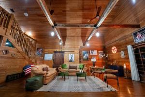 Twins Red Cabin Escape