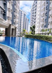 E&T Staycation 2BR Condo with Balcony at Vine Residences Novaliches