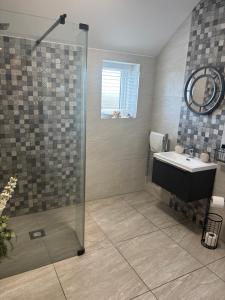 The Stables At Eastmoor Farm Large Luxury 2 Bed Cottage with Big Family Bedroom Dog Friendly Secure Gardens and Free Parking Free WiFi