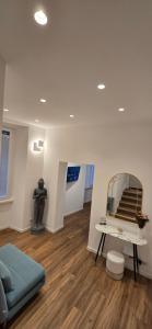 Rooms And Comfort Apartment