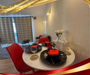 Misk Homes #1 Near City Airport Shops - Everything nearby!