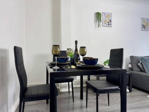 Luxury Flat by Tower Bridge, London - 2 Bedrooms, Free Parking