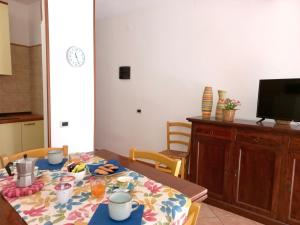 Two-room apartment near the beach with outdoor space 12-69