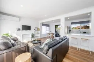 Nth Central 4BR Reno w WiFi - Kyabram