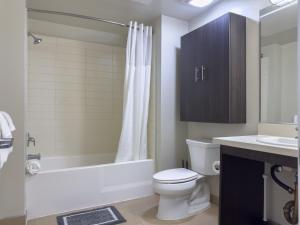 Studio Suite - 5 Min Walk to Crypto Arena and Convention Center