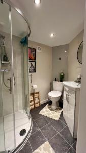Studio with En-suite